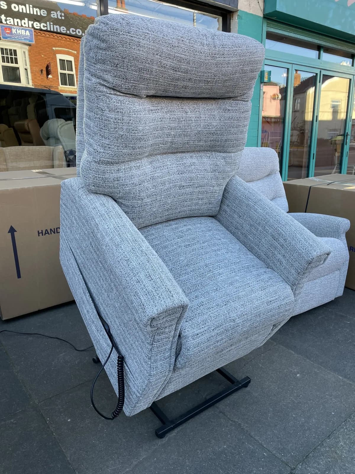 Celebrity Sandhurst Standard Riser Recliner in Lintel Moonstone — photograph 1
