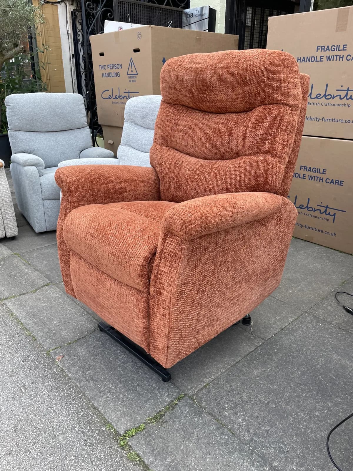Celebrity Hollingwell CLOUD ZERO Large Size Triple Motor Riser Recliner Chair with Adjustable Headrest and Adjustable Lumber Support in Weave Cayenne — photograph 1