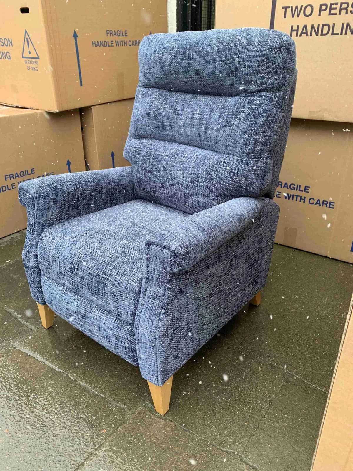 Celebrity Sandhurst Manual Recliner in Midnight Blue — photograph 1