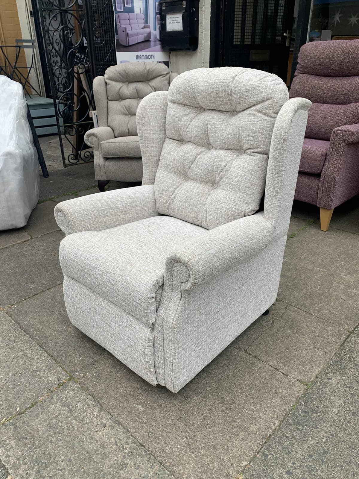 Celebrity Woburn Fixed Chair Petite in Byron Mocha — photograph 1