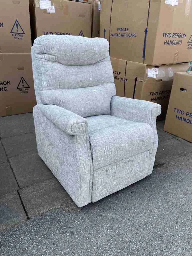 Celebrity Sandhurst Fixed Chair in Weave Silver — photograph 1