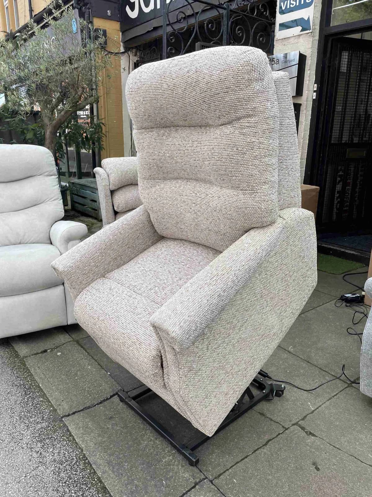 Celebrity Sandhurst Cloud Zero Dual Motor Riser Recliner in Elgin Biscuit with Adjustable Headrest in Standard Size — photograph 1
