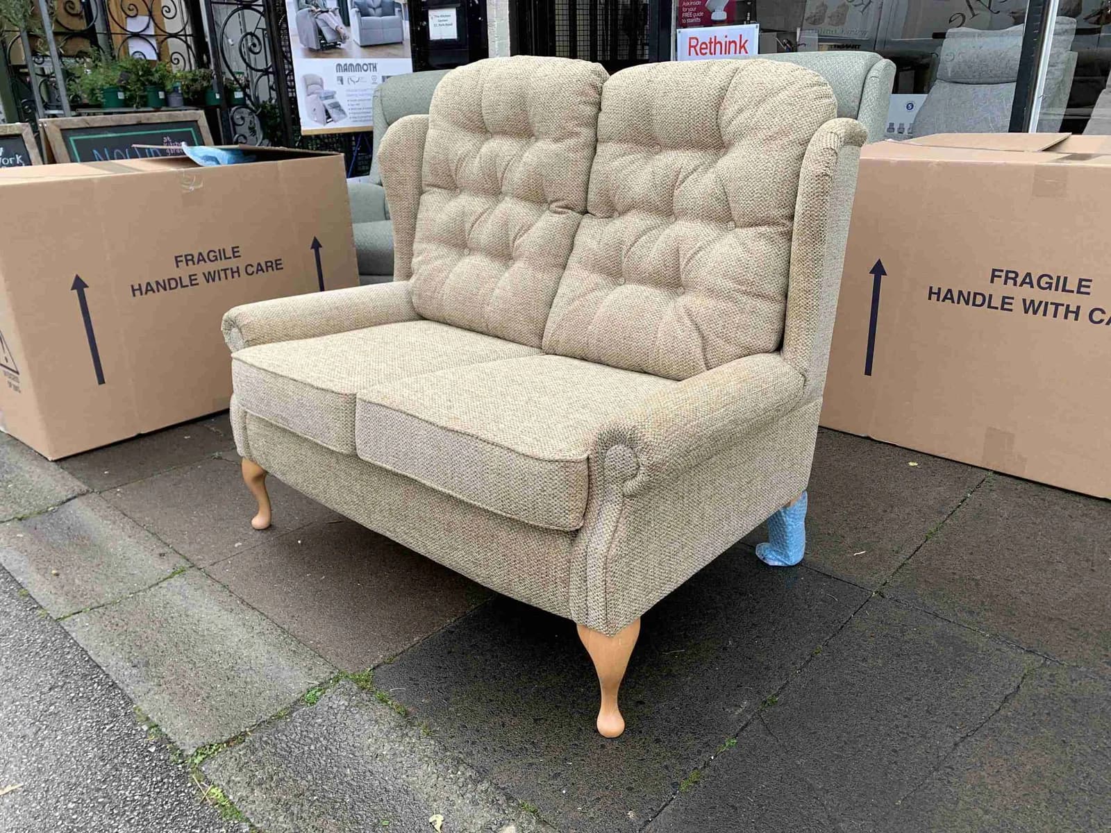 Celebrity Woburn Two Seater Legged Settee in Orchard Braemar — photograph 1