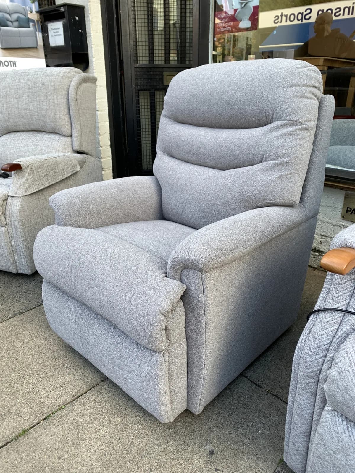 Celebrity Pembroke Fixed Chair in Standard Size in Flair Slate — photograph 1