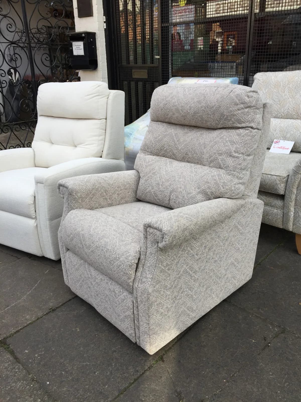 Celebrity Standford Chair in Calgary Grey — photograph 1