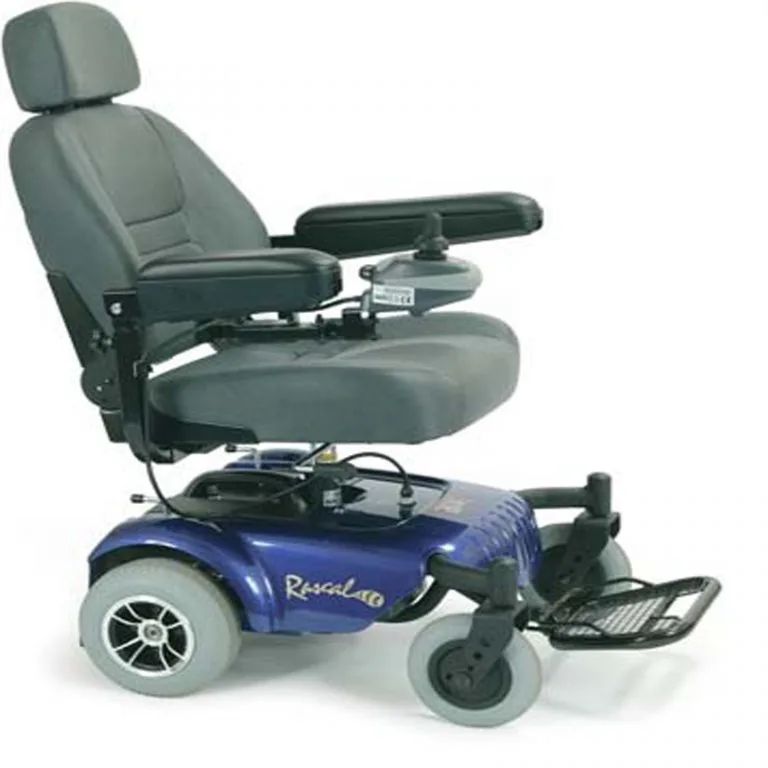 Rascal 320 Compact Powered Wheelchair — photograph 1