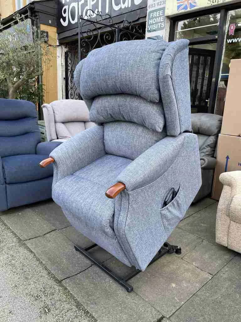 Celebrity Large Size Westbury CLOUD ZERO Triple Motor Riser Recliner with Powered Adjustable Head Rest, Massage Unit and Heat Pad in Avon Midnight — photograph 1