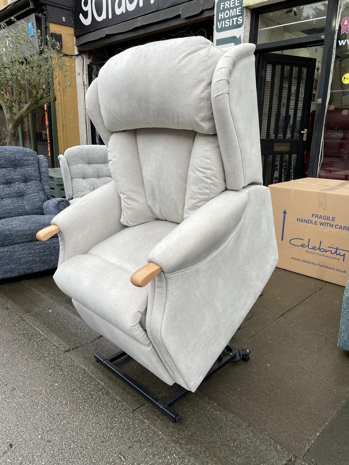 Celebrity Canterbury Large Size Cloud Zero Triple Motor Riser Recliner in Ivory Soft Touch with Adjustable Headrest — photograph 1
