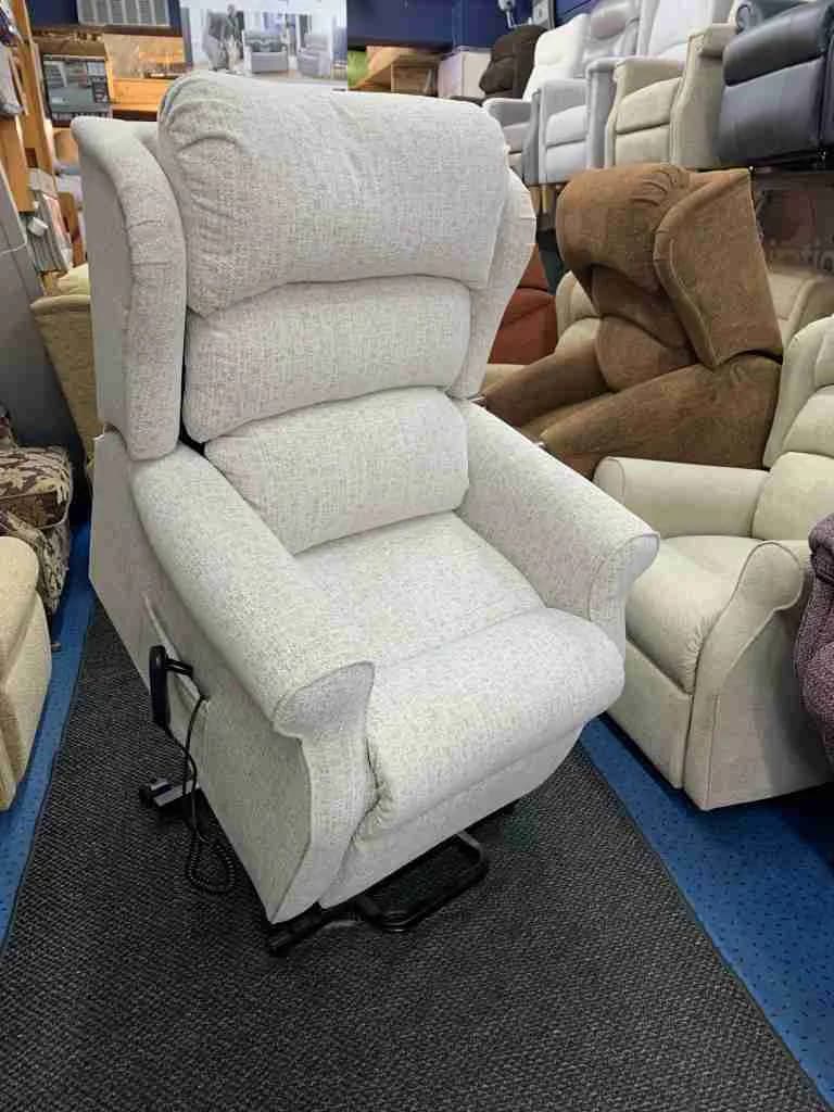 Elstow Waterfall Dual Motor Riser Recliner in Noli Beige — photograph 1