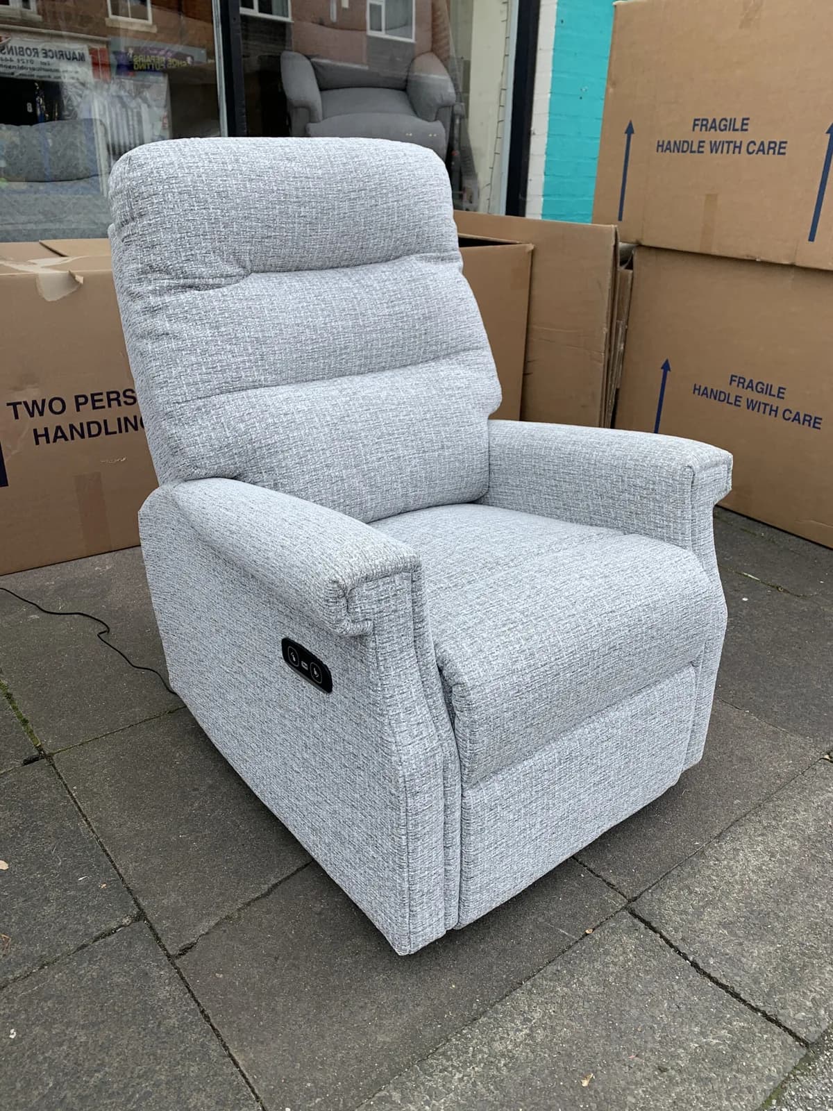 Celebrity Sandhurst Electric Recliner chair with USB Charging Point — photograph 1