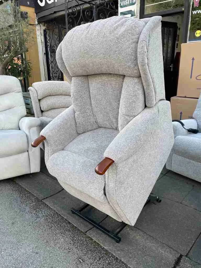 Celebrity Canterbury Dual Motor Riser Recliner Standard Size in Iona Slate — photograph 1