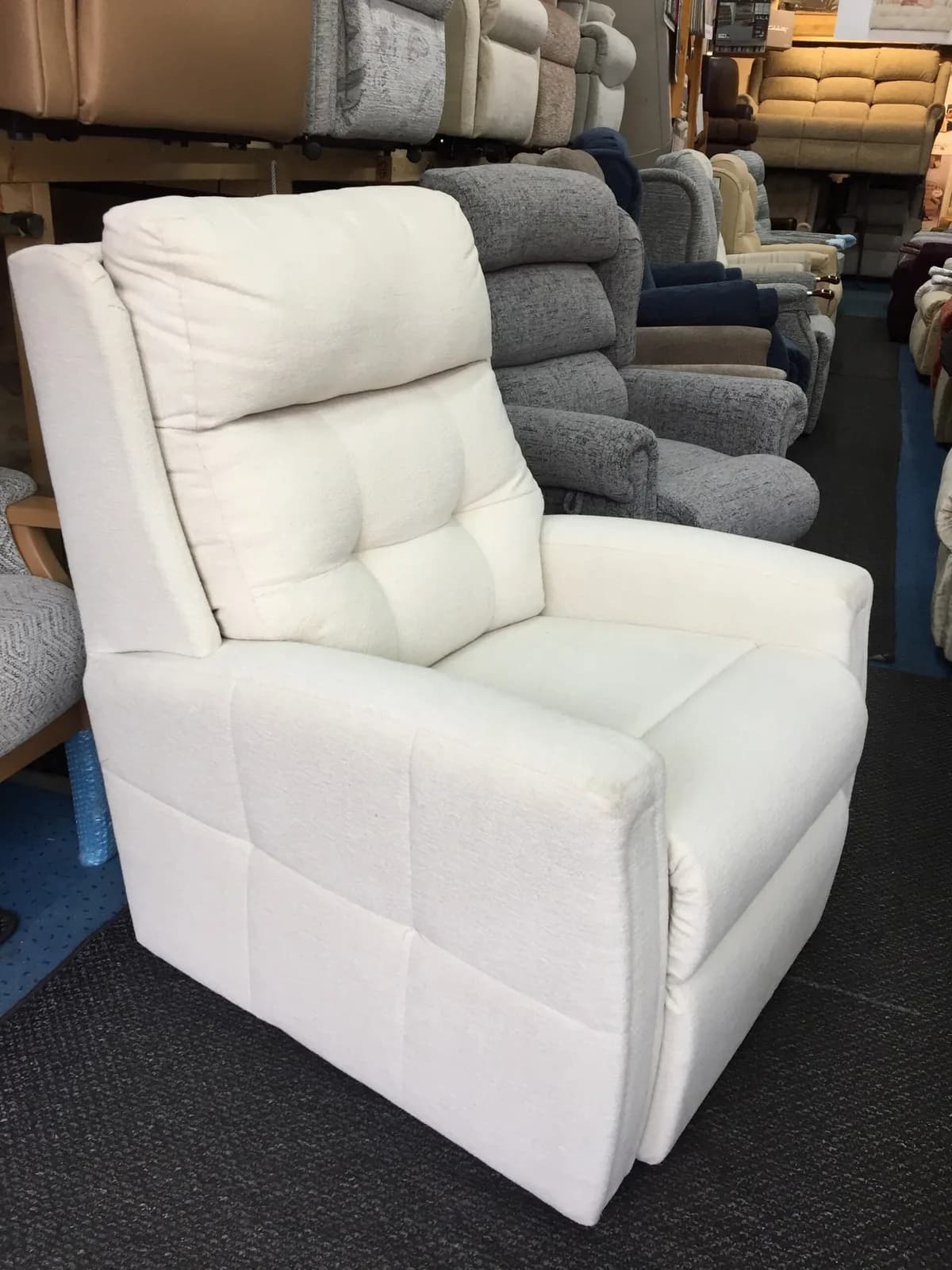 Celebrity Henley Standard Chair in Ivory — photograph 1