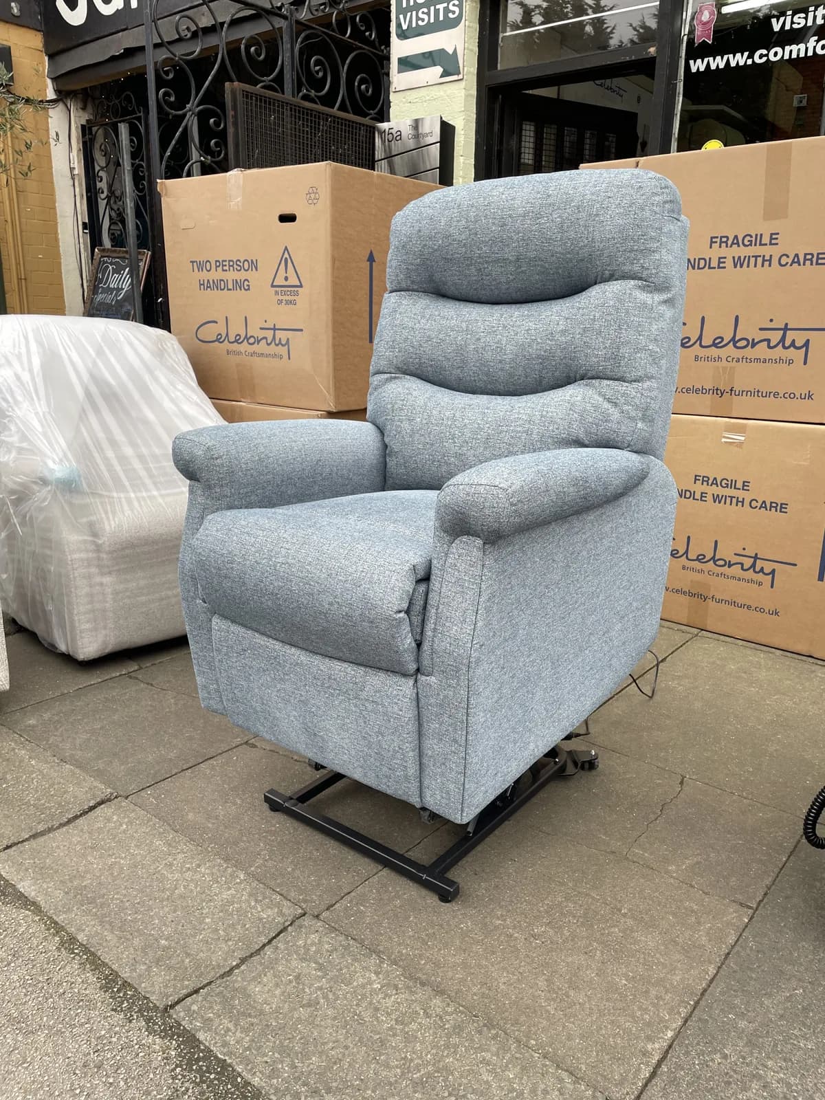 Celebrity Hollingwell Standard Size CLOUD ZERO Triple Motor Riser Recliner Chair in Kia Sapphire — photograph 1
