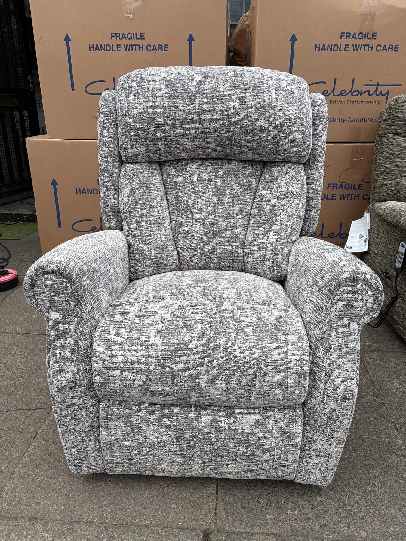 Ashfield Large dual-motor chair in Marble Fossil fabric, front view