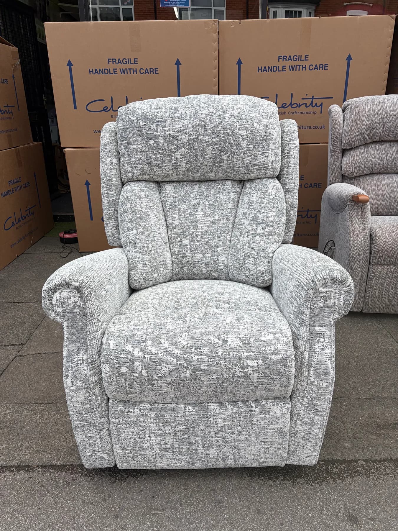 Ashfield Standard Cloud Zero riser recliner with heat in Marble Haze, upright front view
