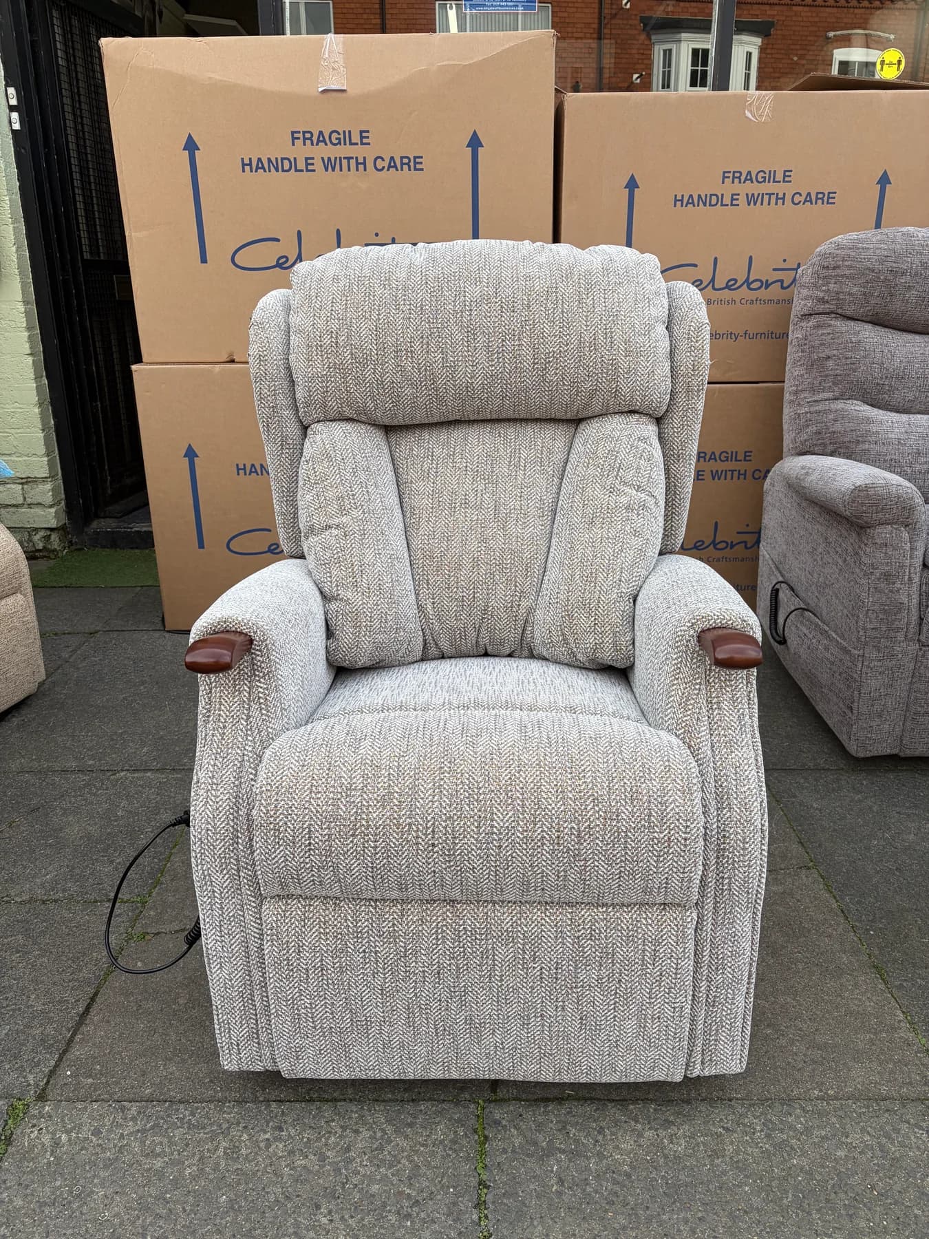 Canterbury Standard Cloud Zero riser recliner in Dalby Moss, upright front view