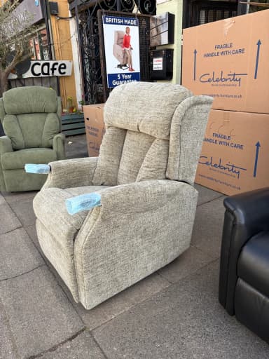 Canterbury Standard Cloud Zero chair in Dune Sage fabric, upright front view