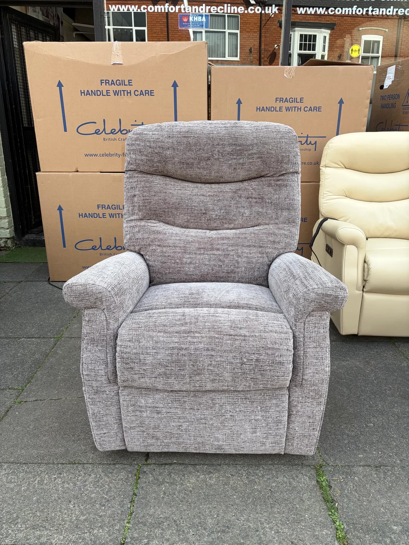 Hollingwell Large dual-motor riser recliner in Dune Chestnut, upright front view