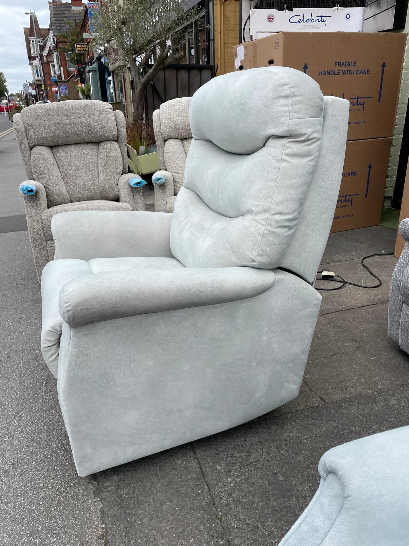 Hollingwell Large dual-motor chair in Whyburn Ivory fabric, upright front view