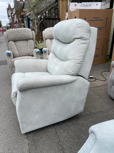 Hollingwell Large dual-motor chair in Whyburn Ivory fabric, upright front view