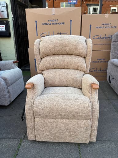 Westbury Standard Cloud Zero riser recliner with adjustable headrest in Lucia Camel, upright front view